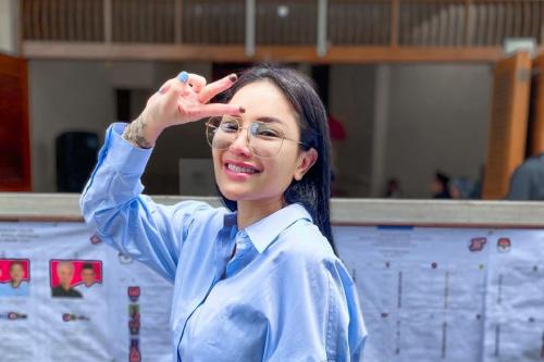 Tegas di Jalur Hukum, Nikita Mirzani Menjalani BAP dan Jawab 58 Pertanyaan Terkait Kasus Vadel Badjideh